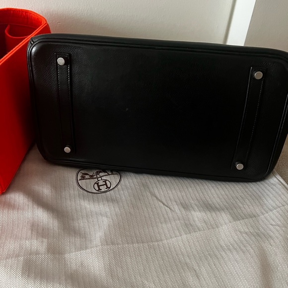 Hermés Birkin 35cm in Black Clemence Leather and Palladium Hardware - Picture 5 of 6